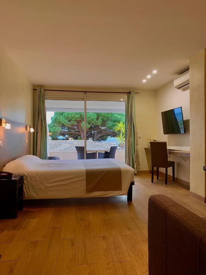 Hotel Beau Soleil Le Lavandou Buitenkant foto