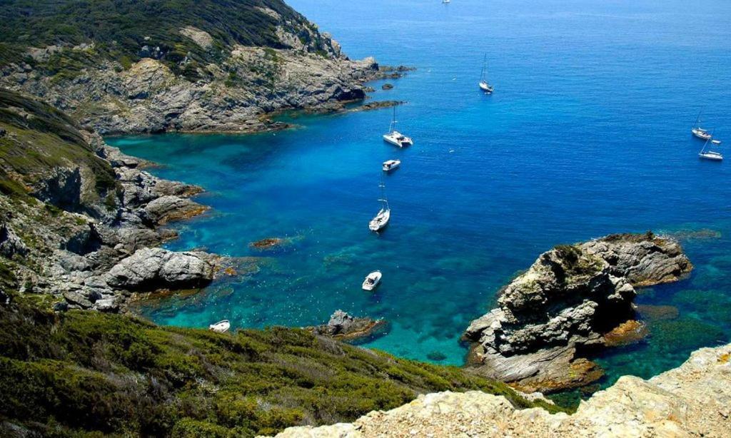 Hotel Beau Soleil Le Lavandou Buitenkant foto
