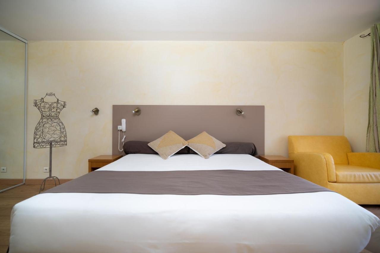 Hotel Beau Soleil Le Lavandou Buitenkant foto