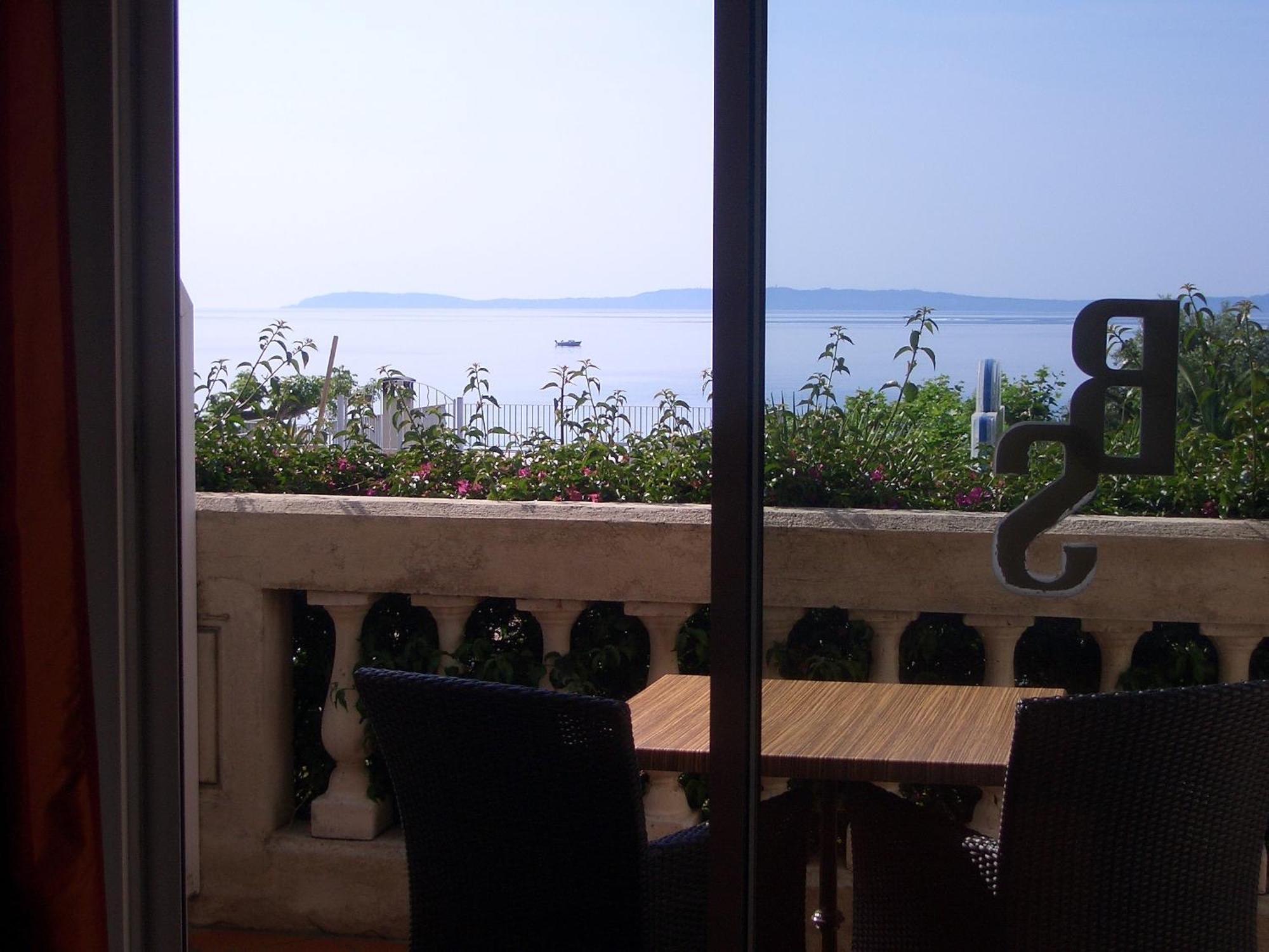 Hotel Beau Soleil Le Lavandou Buitenkant foto