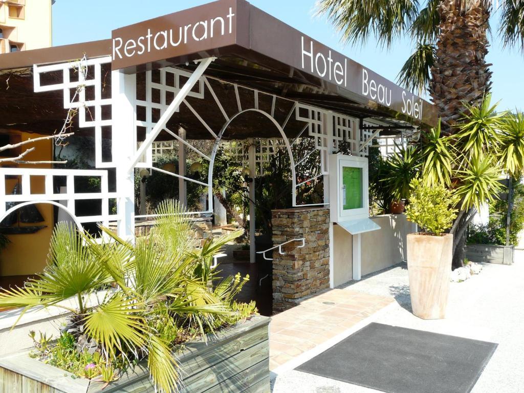 Hotel Beau Soleil Le Lavandou Buitenkant foto