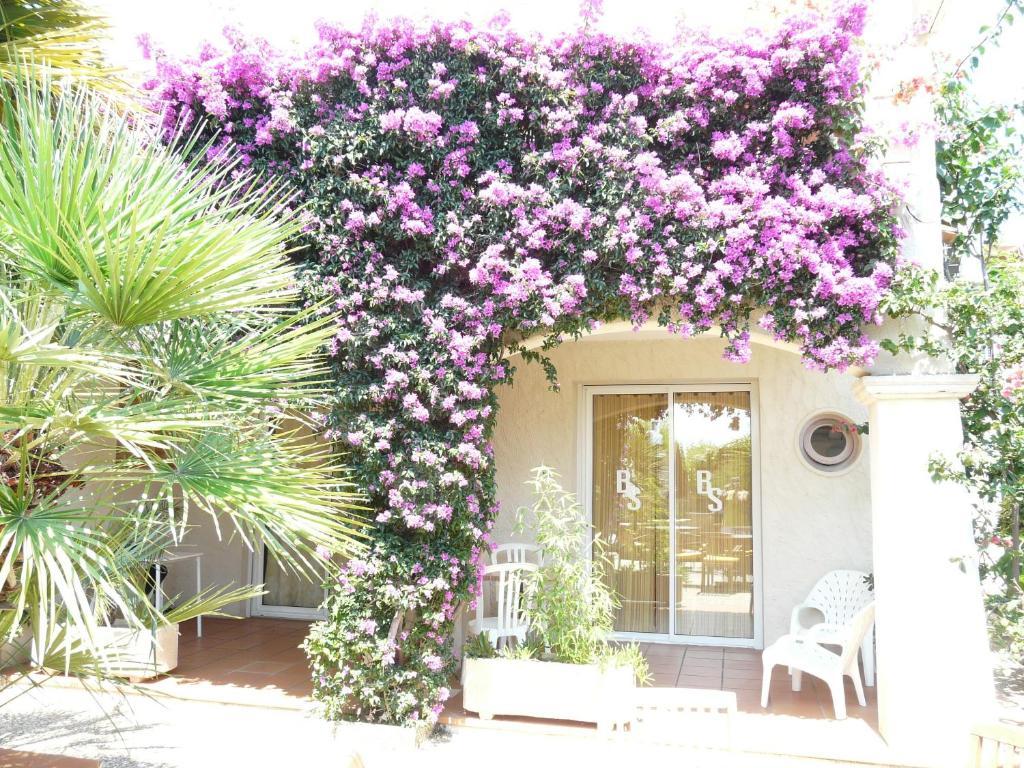 Hotel Beau Soleil Le Lavandou Kamer foto
