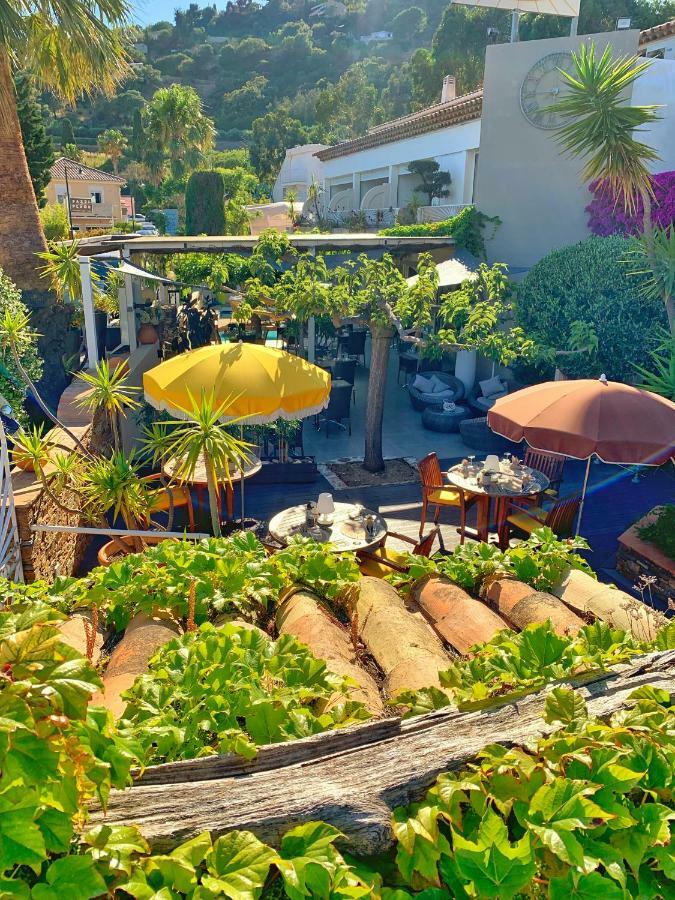 Hotel Beau Soleil Le Lavandou Buitenkant foto