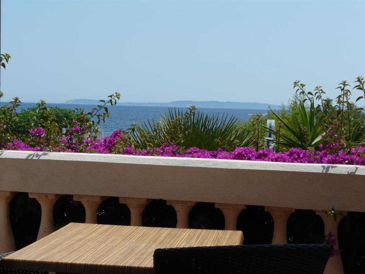 Hotel Beau Soleil Le Lavandou Buitenkant foto